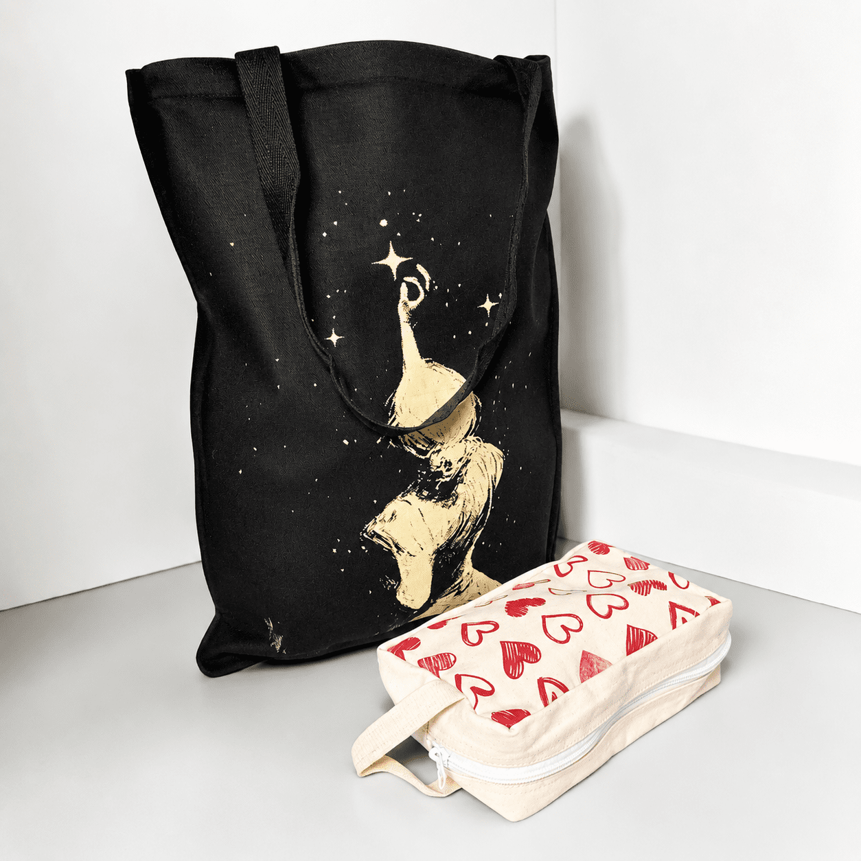 Start Girl Black Tote bag with Free Red Heart Cosmetic make&nbsp;up&nbsp;pouch